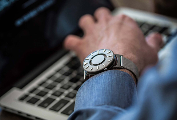 eone-bradley-watch-6.jpg | Image