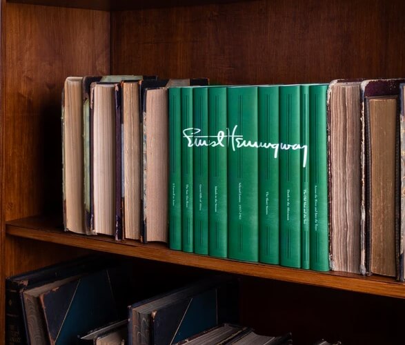 ernest-hemingway-signature-set-3_(1).jpg | Image