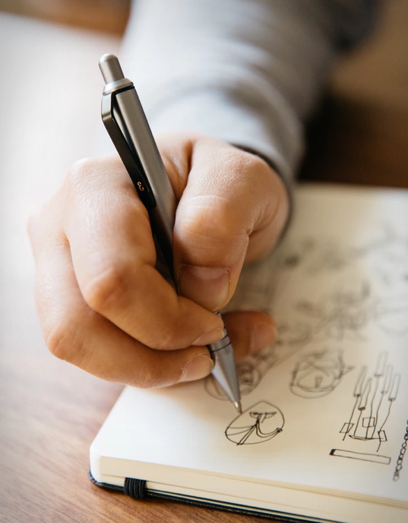 everyman-grafton-mini-pen-4.jpg | Image