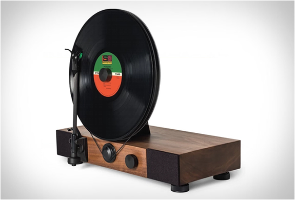 floating-record-vertical-turntable-2.jpg | Image