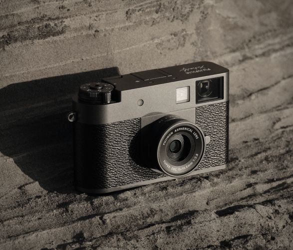 fujifilm-x-half-mirrorless-camera-2.jpg | Image