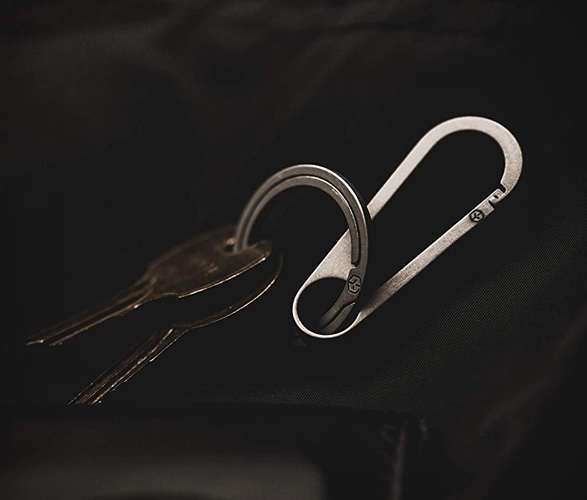 g2-titanium-carabiner-keychain-5.jpg | Image