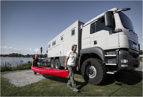 globecruiser-motor-home-18.jpg