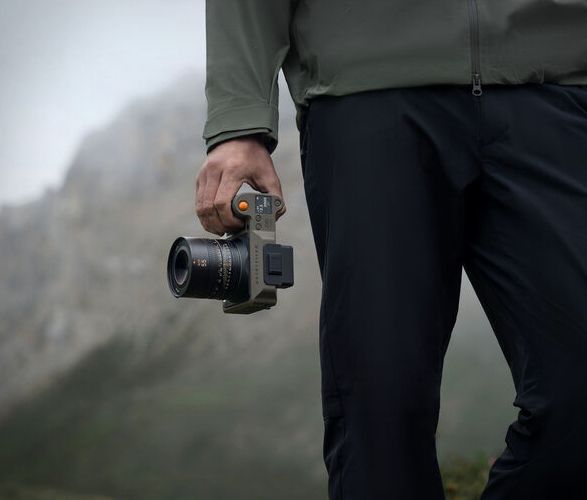 hasselblad-x2d-100c-earth-explorer-7.jpg