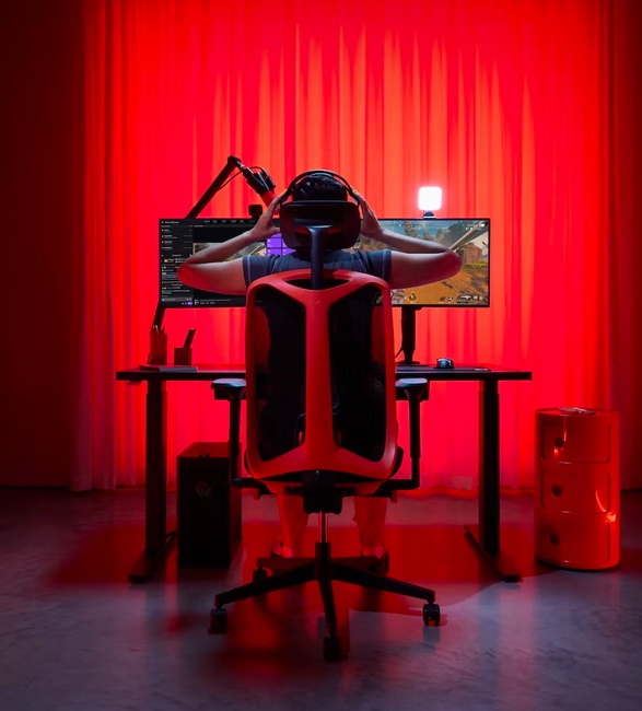 herman-miller-vantum-gaming-chair-7.jpg