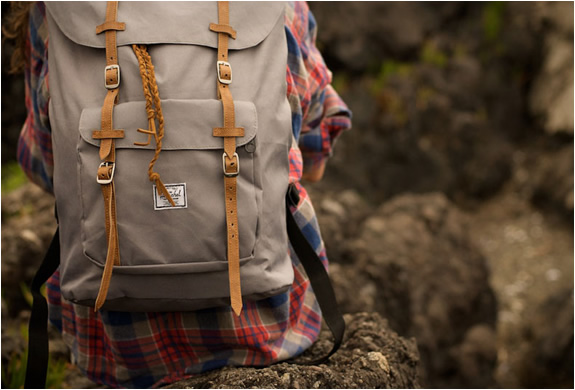 Herschel hiking backpack deals