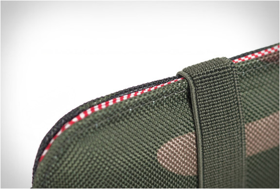 herschel-supply_cypress-sleeve-ipad-mini-4.jpg | Image