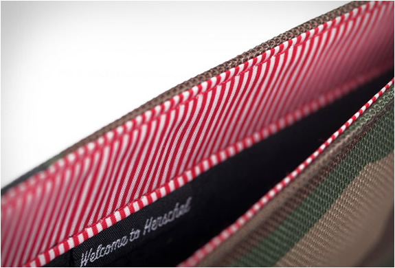 herschel-supply_cypress-sleeve-ipad-mini-5.jpg | Image