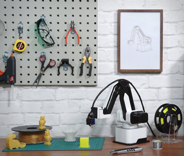 hexbot-desktop-robotic-arm-5.jpg