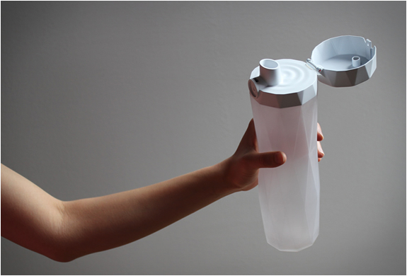 hidrateme-smart-water-bottle-2.jpg | Image