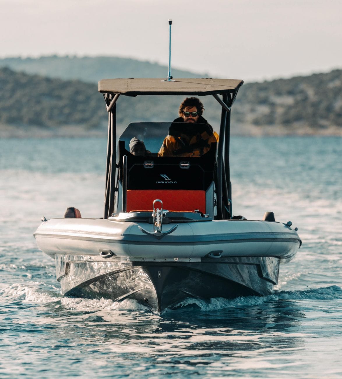 highfield-adv7-crossover-boat-4.jpg | Image