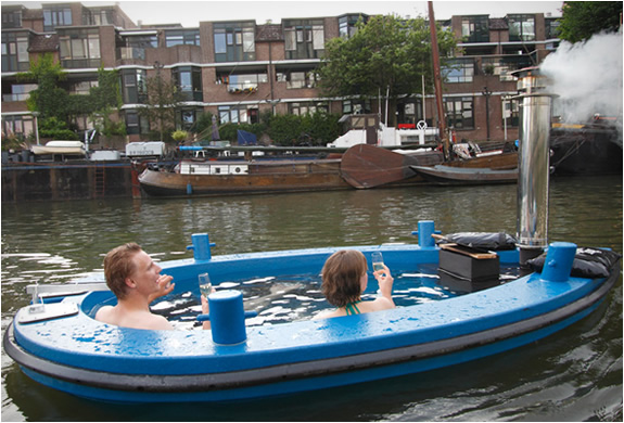 hot-tug-jacuzzi-boat-2.jpg | Image