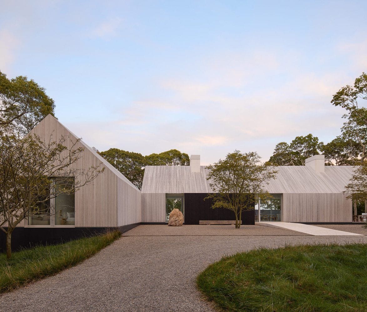 house-on-sag-harbor-10-courtyard-exterior-wide-1174x1000.jpg | Image