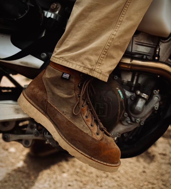 huckberry-danner-waxed-canvas-danner-light-8.jpg
