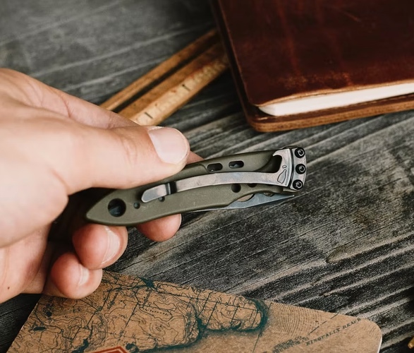 huckberry-leatherman-skeletool-kbx-5.jpg | Image