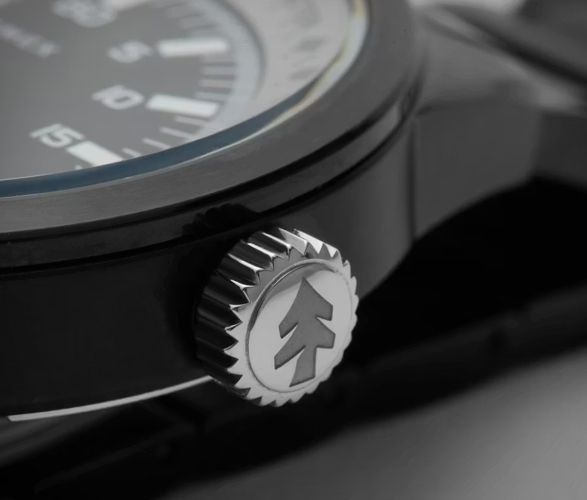 huckberry-timex-1979-black-max-5.jpg | Image