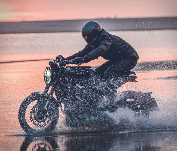 husqvarna-svartpilen-401-2022-12.jpg