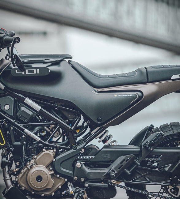 husqvarna-svartpilen-401-2022-6.jpg