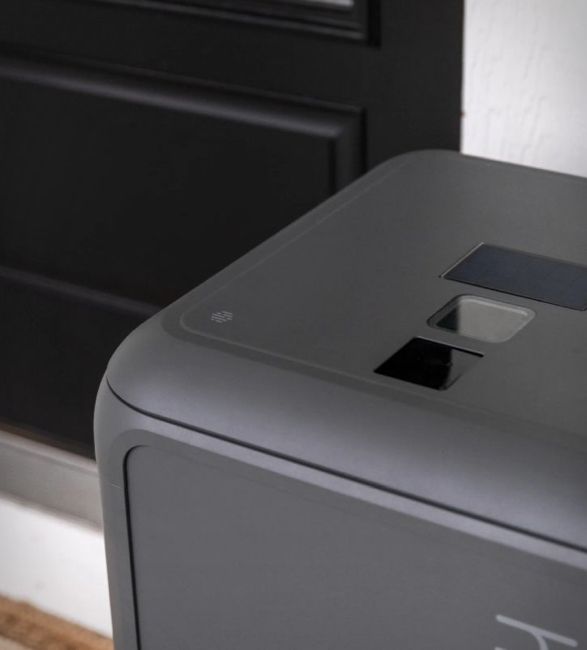 hyve-smart-home-delivery-pod-3.jpg | Image