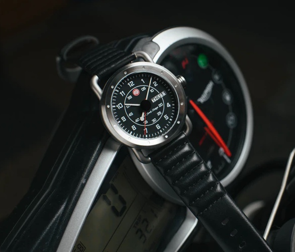 icon-signature-series-watch-7.jpg