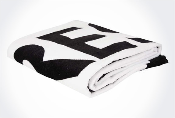 img_beach_towel_reserved_3.jpg | Image