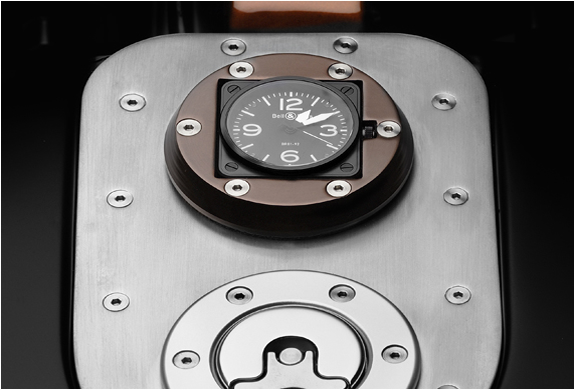 img_bell_&_ross_harley_davidson_5.jpg | Image