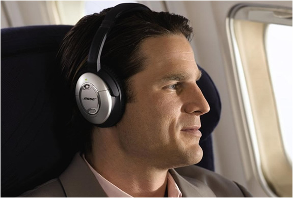 img_bose_quietconfort_15_headphones_5.jpg | Image