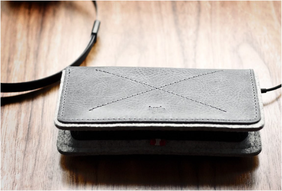 img_iphone_fold_wallet_hard_graft_4.jpg | Image