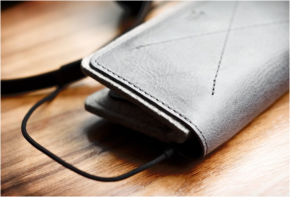 img_iphone_fold_wallet_hard_graft_5.jpg | Image