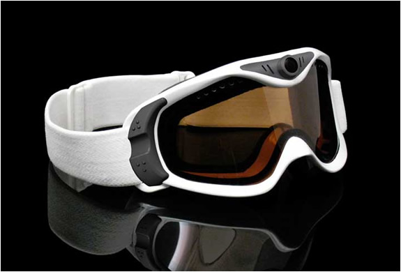 img_liquid_image_snow_goggles_2.jpg | Image
