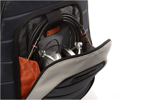 img_m80_guitar_case_2.jpg | Image
