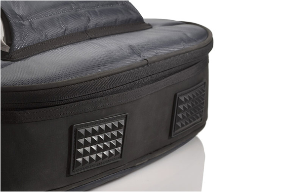 img_m80_guitar_case_4.jpg | Image