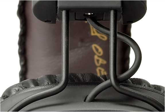 img_major_marshall_headphones_5.jpg | Image