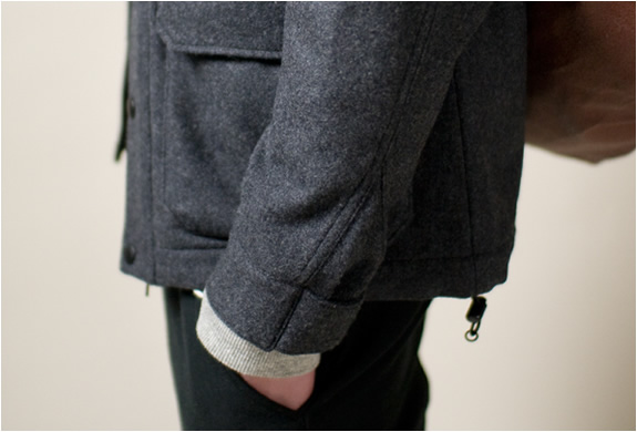 img_mountain_hooded_parka_seth_5.jpg | Image