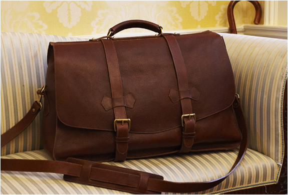 Signature Carry All Bag By Lotuff Clegg