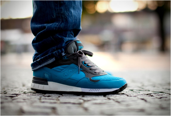 Solebox x saucony shadow 5000 evr hotsell