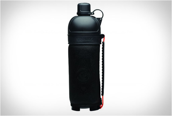 img_stanley_nineteen13_drink_bottle_2.jpg | Image