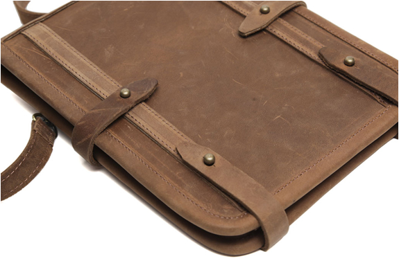 img_temple_bags_ipad_leather_case_3.jpg | Image