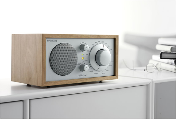 img_tivoli_radio_model_one_4.jpg | Image