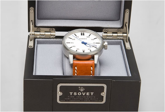 img_tsovet_svt_fw44_watch_4.jpg | Image