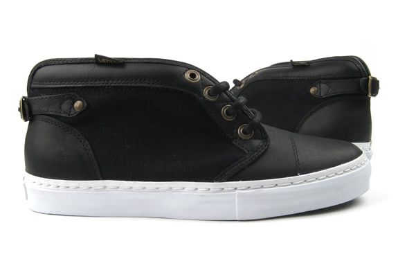img_vans_buckleback_chukka_boots_3.jpg | Image