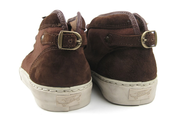 img_vans_buckleback_chukka_boots_4.jpg | Image