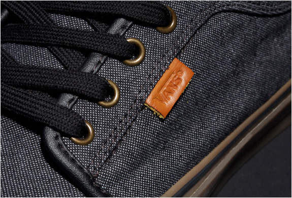 img_vans_zumiez_chukka_low_gum_pack_3.jpg | Image