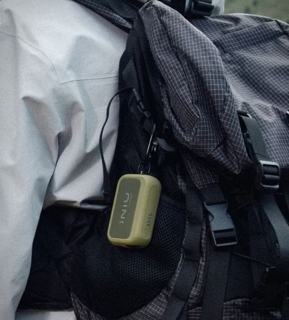 iniu-outdoor-rugged-10000mah-portable-charger-4.jpg | Image