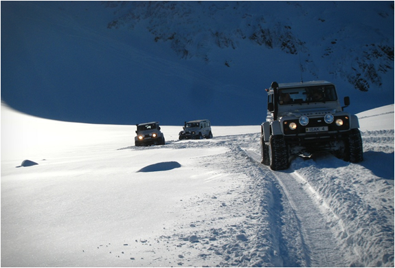 isak-4x4-defenders-iceland-4.jpg | Image