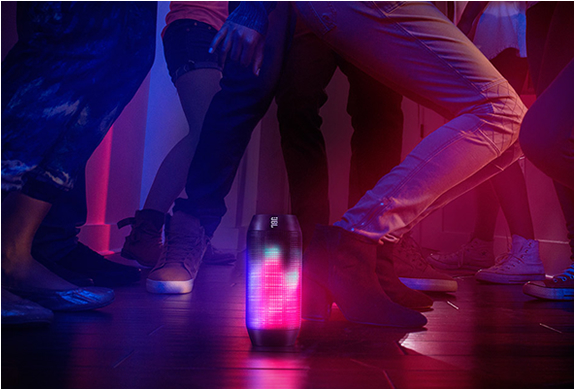 jbl-pulse-speaker-3.jpg | Image