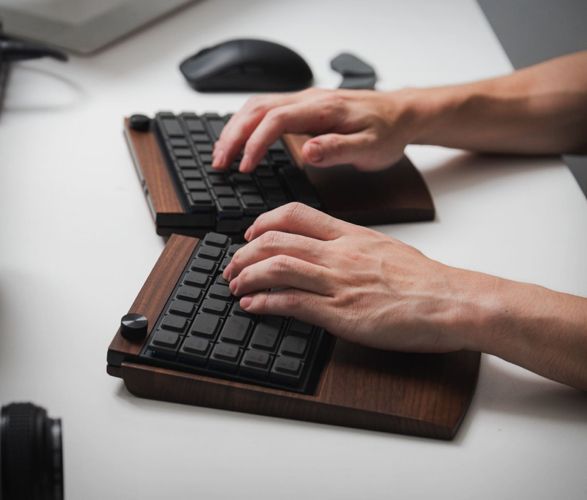 jiffy75-split-keyboard-3.jpg | Image