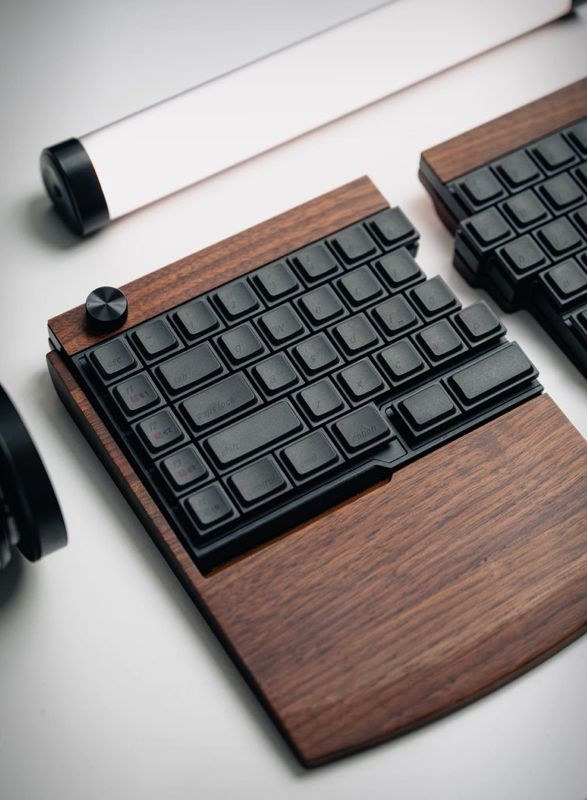 jiffy75-split-keyboard-4.jpg | Image