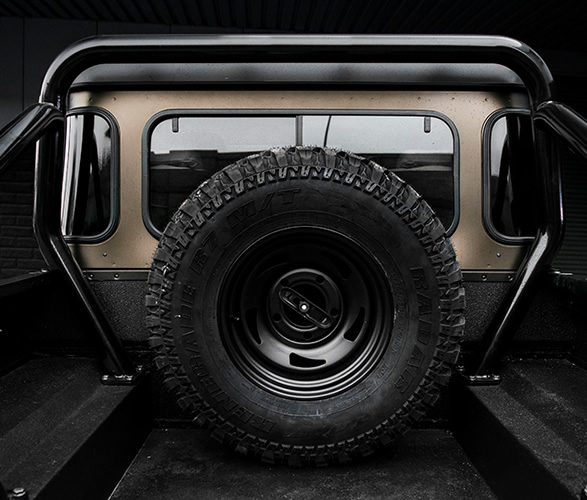 kahn-defender-pick-up-8.jpg