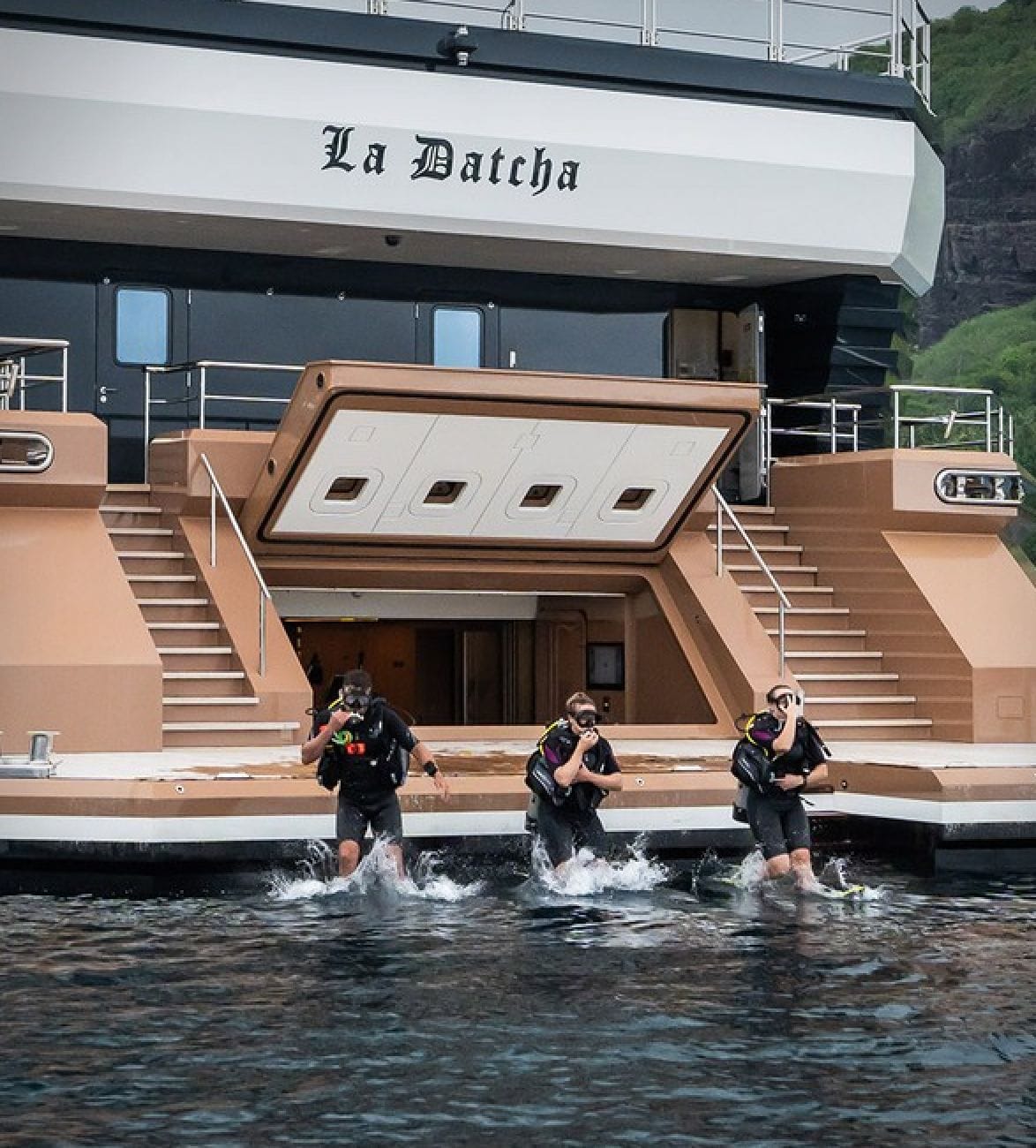 la-datcha-expedition-yacht-7a.jpg | Image